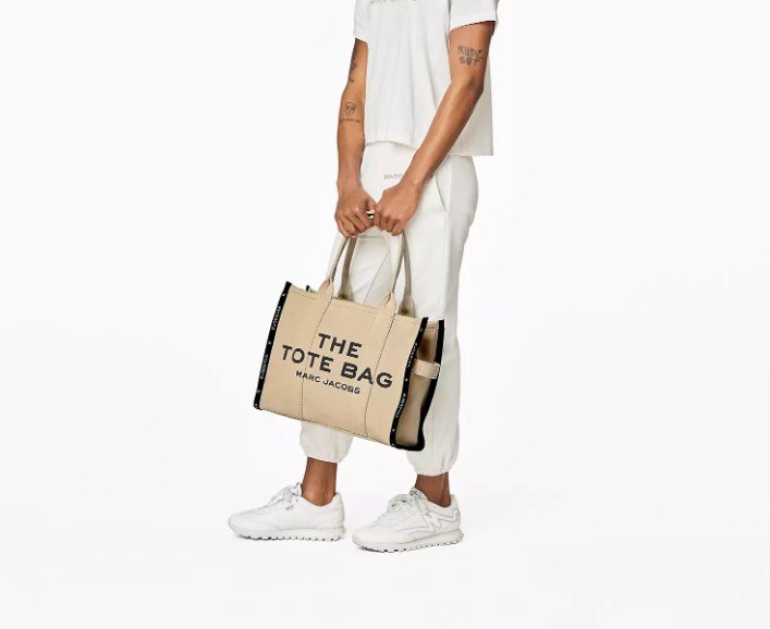 How to Store Tote Bags: Tips for Organizing and Preserving Your Collection